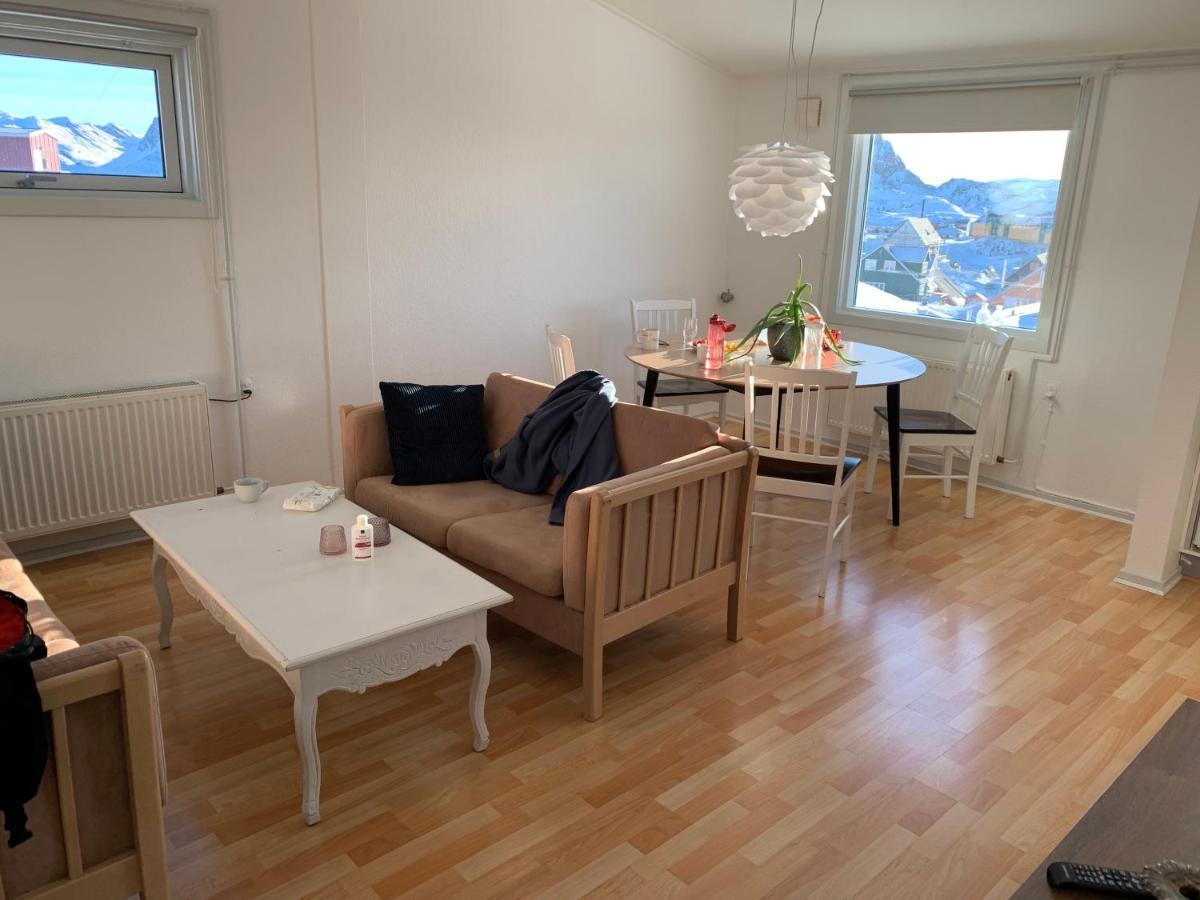 Isi4U Apartments, Snowmobile And Dogsled Sisimiut Ngoại thất bức ảnh